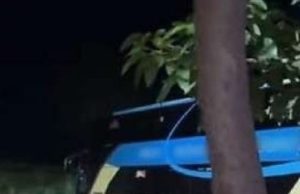 NORTÃO MT: onibus se movimenta sozinho, cruza a BR/163 e bate em hotel. VÍDEO