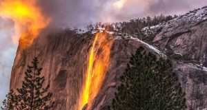 Cachoeira “entra em chamas” no pôr do sol; entenda fenômeno