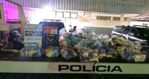 PM localiza mais de cem cestas básicas em casa abandonada após denúncia de agressão