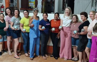 Bocha Feminina do CTG de Colider cresce e prova: lugar de mulher é onde ela quiser, até na cancha!