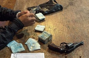 SINAL CORTADO: loja usada por facção criminosa para enviar celulares a presídios com drones é fechada na manhã de hoje(12) em MT