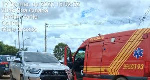 Motociclista e passageira ficam feridos após colisão com caminhonete em Colider