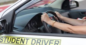 Projeto de lei propõe criar CNH só para carros automáticos