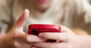 ECA Digital ENTRA EM VIGOR: veja as principais medidas obrigatórias para proteção das crianças na Internet.VÍDEO