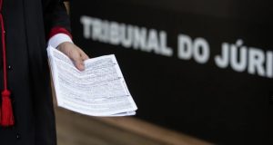 Homem que tentou matar ex-companheira com facão é julgado nesta quarta(25)