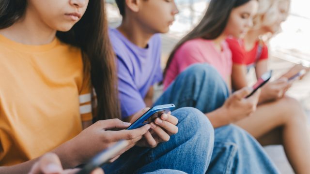 adolescentes_redes_sociais-e1773666538455-1920x1080