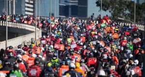 Governo e Câmara discutem novas regras para motoristas e entregadores de aplicativo