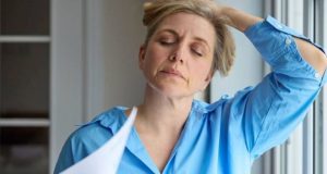 Pílula contra menopausa acaba com calorão e suor noturno em 1 semana; aprovada no Reino Unido