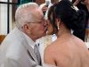 Casamento de Idoso de 94 anos com noiva de 54 movimenta cidade; juntos ha 20 anos. Vídeo