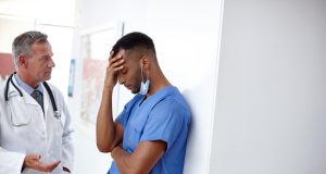 Médicos mal preparados? Cursos de Medicina são punidos pelo MEC após nota baixa; Mato Grosso entra na lista