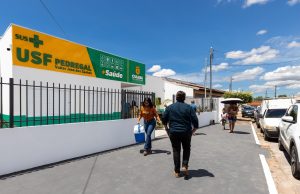 Prefeito inaugura nova USF no Pedregal
