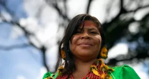 Marco histórico em MT: mulher indígena assume cadeira de deputada estadual na Assembleia Legislativa do Estado