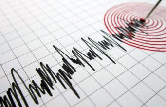 Terremoto de magnitude 7,5 atinge o Japão e causa alerta de tsunami