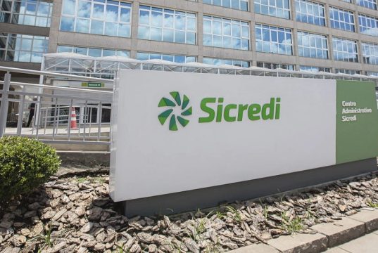 Sicredi consolida posição entre as melhores instituições financeiras do Brasil no ranking mundial da Forbes em 2026