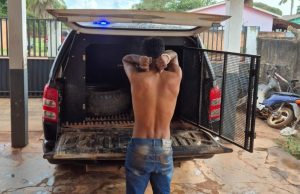Integrantes de facção criminosa envolvidos em roubo e intimidação de vítima são presos
