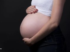 Doula agora tem Lei: pessoa que oferece apoio físico, emocional e informacional à gestante passa a ter profissão regulamentada no Brasil