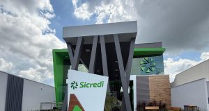 34 anos da Sicredi Grandes Rios: em comemoração ao aniversário, cooperativa promove feirão de veículos e outras ações especiais para associados