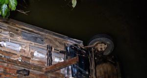NORTÃO MT: casal morre e criança sobrevive após veículo despencar de ponte e afundar em rio