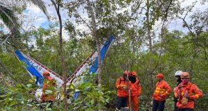 Localizado destroços de ultraleve com corpo de piloto preso às ferragens