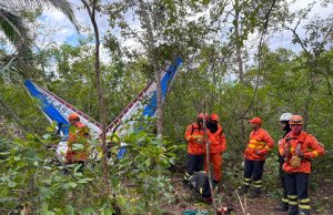 Localizado destroços de ultraleve com corpo de piloto preso às ferragens