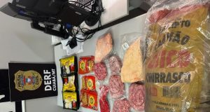 QUE PENA, FICOU SEM O CHURRASCO!!! Mulheres são presas por roubo de carne em açougue