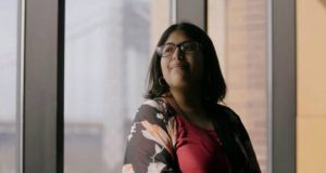 Mulher que acordou após 20 anos em coma teve alta e recuperou a memória