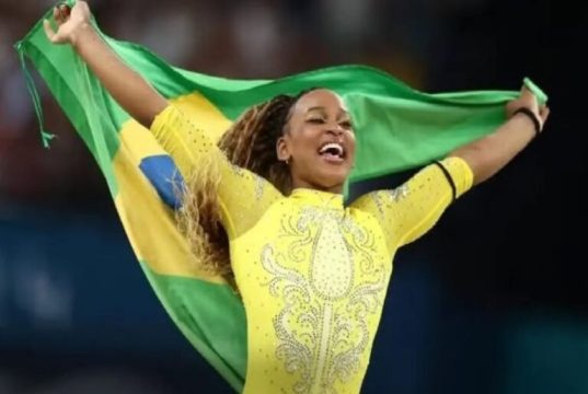 A gigante voltou: Rebeca Andrade é ouro no Pan do Rio, após 2 anos afastada por saúde mental
