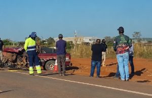 BR-163/NORTÃO MT: homem morre após caminhonete ser atingida por carretas