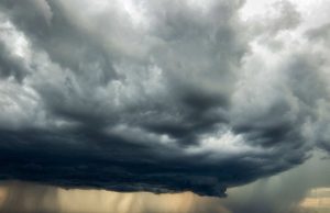Rio Grande do Sul entra em alerta vermelho para chuva intensa, granizo e vento forte
