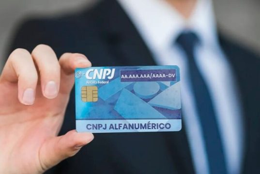 Entra em vigor no Brasil novo CNPJ com letras e números; saiba como tirar o alfanumérico