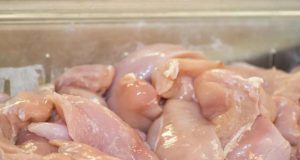 Carne de frango supera crise global e bate recorde de exportação