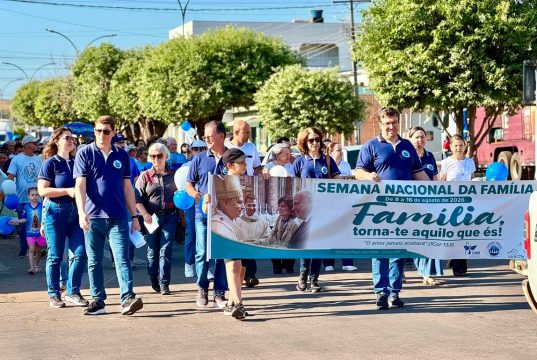 Grande passeata marca abertura da Semana Nacional da Família em Colíder com programação especial na Paróquia Papa João XXIII