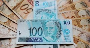 Brasileiros ainda têm R$ 5,1 bilhões em dinheiro esquecido em bancos; veja como sacar