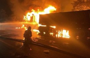 COLIDER: Corpo de Bombeiros controla incêndio em carreta na rodovia MT-320 neste domingo(09)