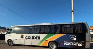 Prefeitura de Colíder amplia frota da Saúde com novo ônibus para transporte de pacientes