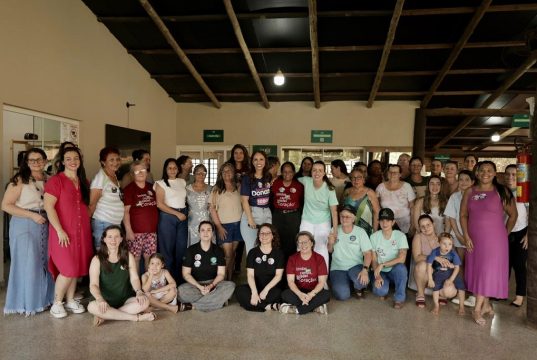 Flavinha reforça apoio às mulheres da agricultura familiar durante visita à AMAF, em Sinop