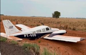Avião que transportava Júlio Campos faz pouso forçado em rodovia de MT