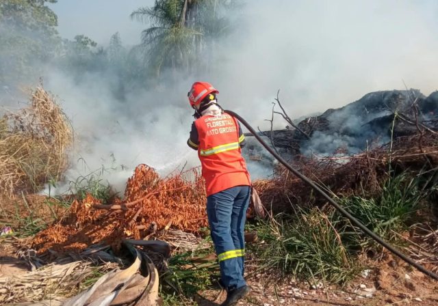 fogo-bombeiros-incendio