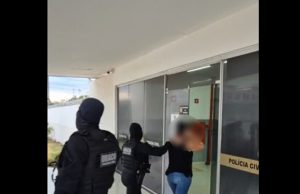 Professora e o policial penal são alvos da Operação Insídia nesta quarta-feira(09)