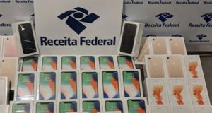 Leilão da Receita Federal tem iPhone 17 Pro por R$ 1,6 mil, PS5 por R$ 554 e Civic por R$ 3,2 mil