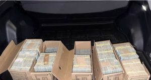 PF apreende R$ 4,3 milhões, 167 relógios e 112 vinhos em operação que prendeu presidente do TCE