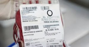 Deu certo! Paciente de 63 anos recebe sangue raríssimo enviado de avião de um Estado para o outro