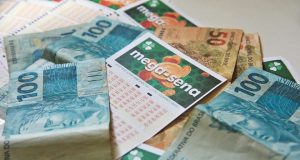 Mega-Sena terá cinco sorteios seguidos na última semana de outubro; entenda