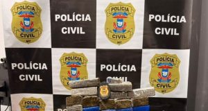Casal é preso e grande quantia de droga escondida em baldes de argamassa é apreendida