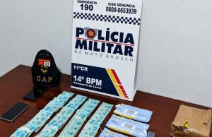 Ex-vereador é detido com envelopes com dinheiro, santinhos e agenda com nomes e valores em MT