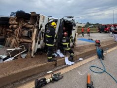 NORTE MT: Bombeiros retiram vítima das ferragens após acidente com morte na BR-163 nesta segunda-feira(05)